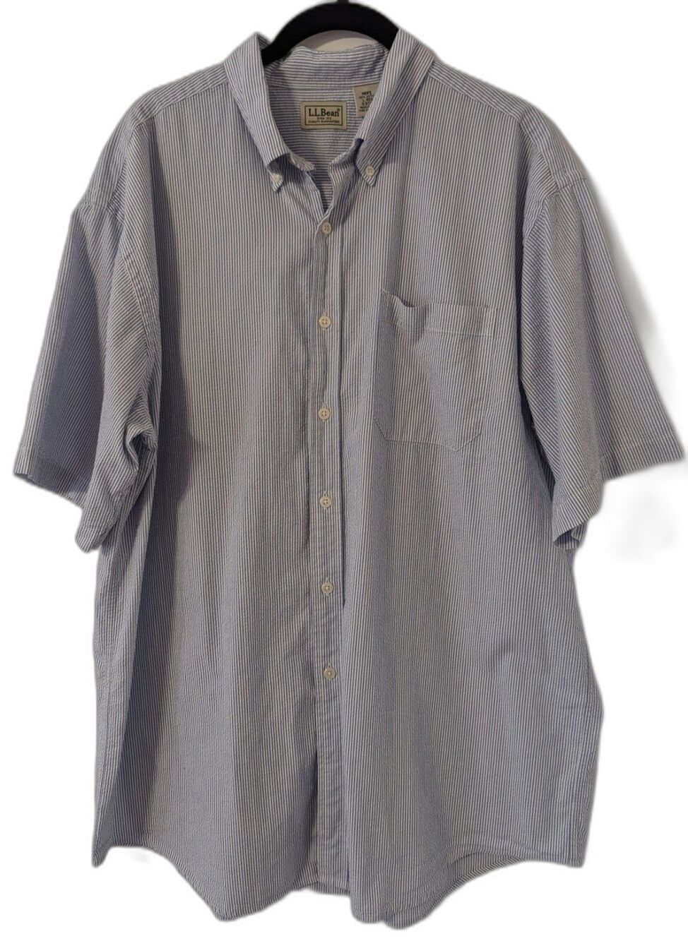 L.L. Bean Men's 100% Cotton Large Regular White BLue Pinstripe Short Sleeve